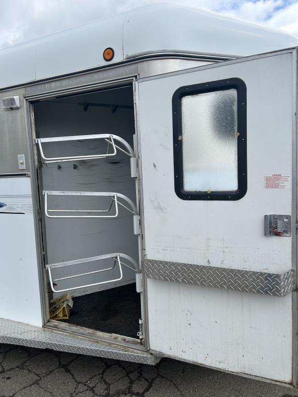 2000 Morgan Built 3 Horse Bumper Pull Horse Trailer image 10