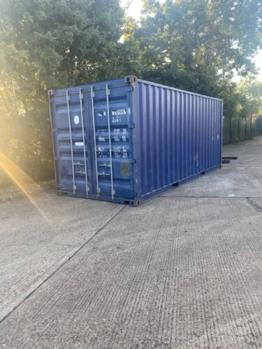 New 20ft blue shipping container with lockbox

Green 20ft single-trip shipping container for sale

20ft shipping container with waist-height locking bars

20ft shipping container for storage or export