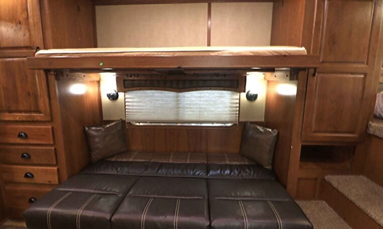 2019 Lakota Bighorn 6 Horse Side Load Trailer image 35