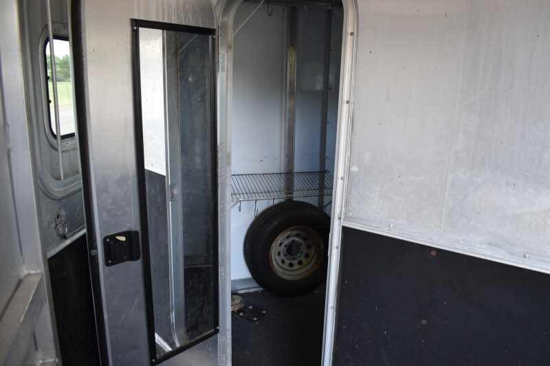 2002 Exiss SS20 2 Horse Trailer image 7