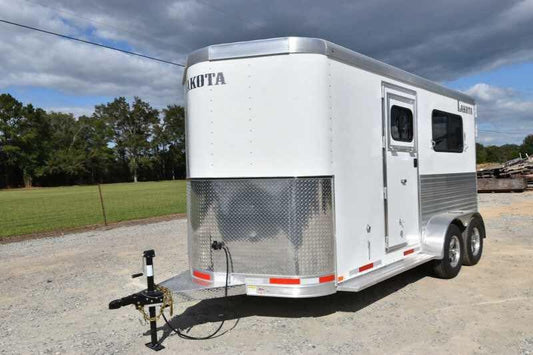 2018 Lakota 2HBPST 2 Horse Trailer image 0