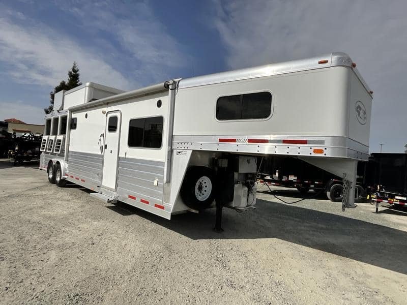 2008 4-Star Trailer 4 horse 12ft Outlaw LQ image 4