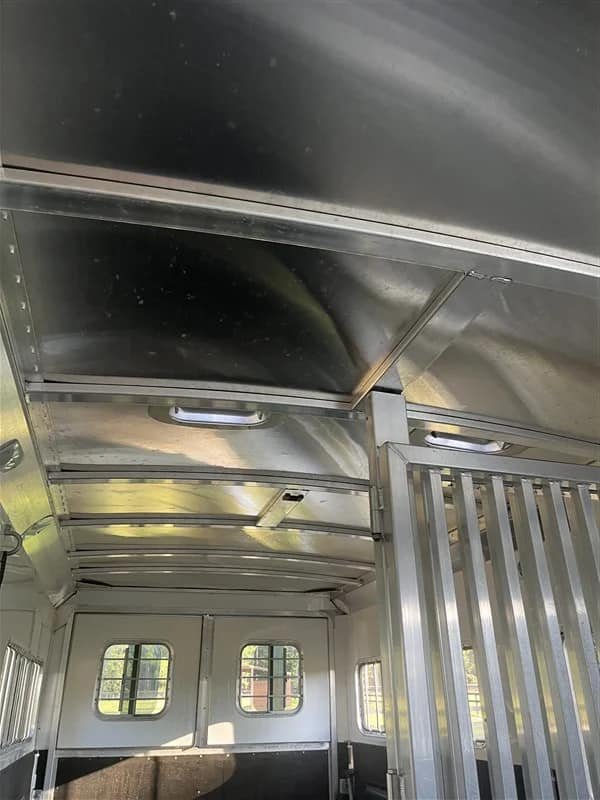 2019 4 Star 2+1 GN image 17