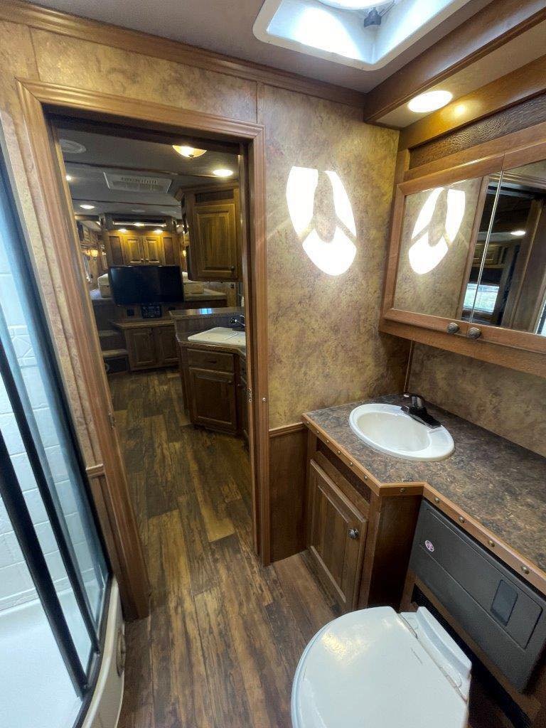 2015 Lakota Bighorn Edition 8414 4 Horse Trailer With Living Quarters “1 Slide” image 21