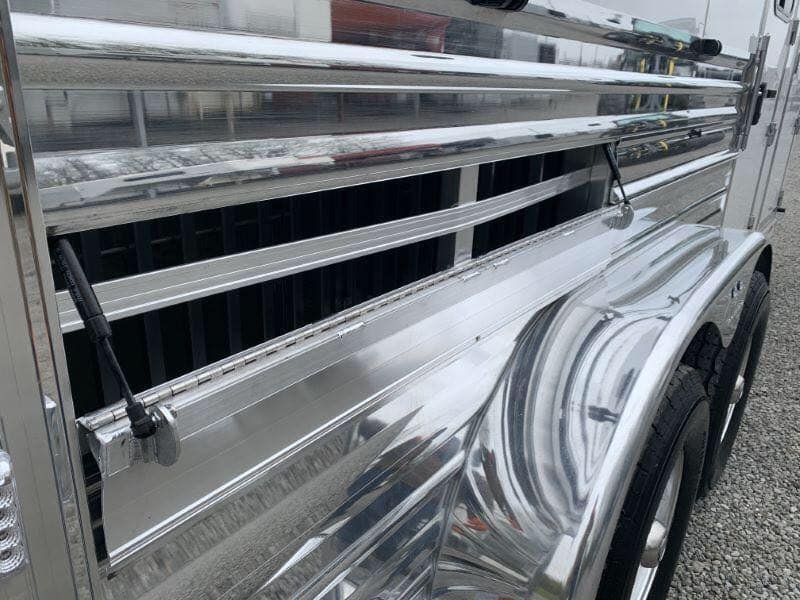 2020 19′ CIMARRON BUMPER PULL 6 PEN STOCK TRAILER image 8
