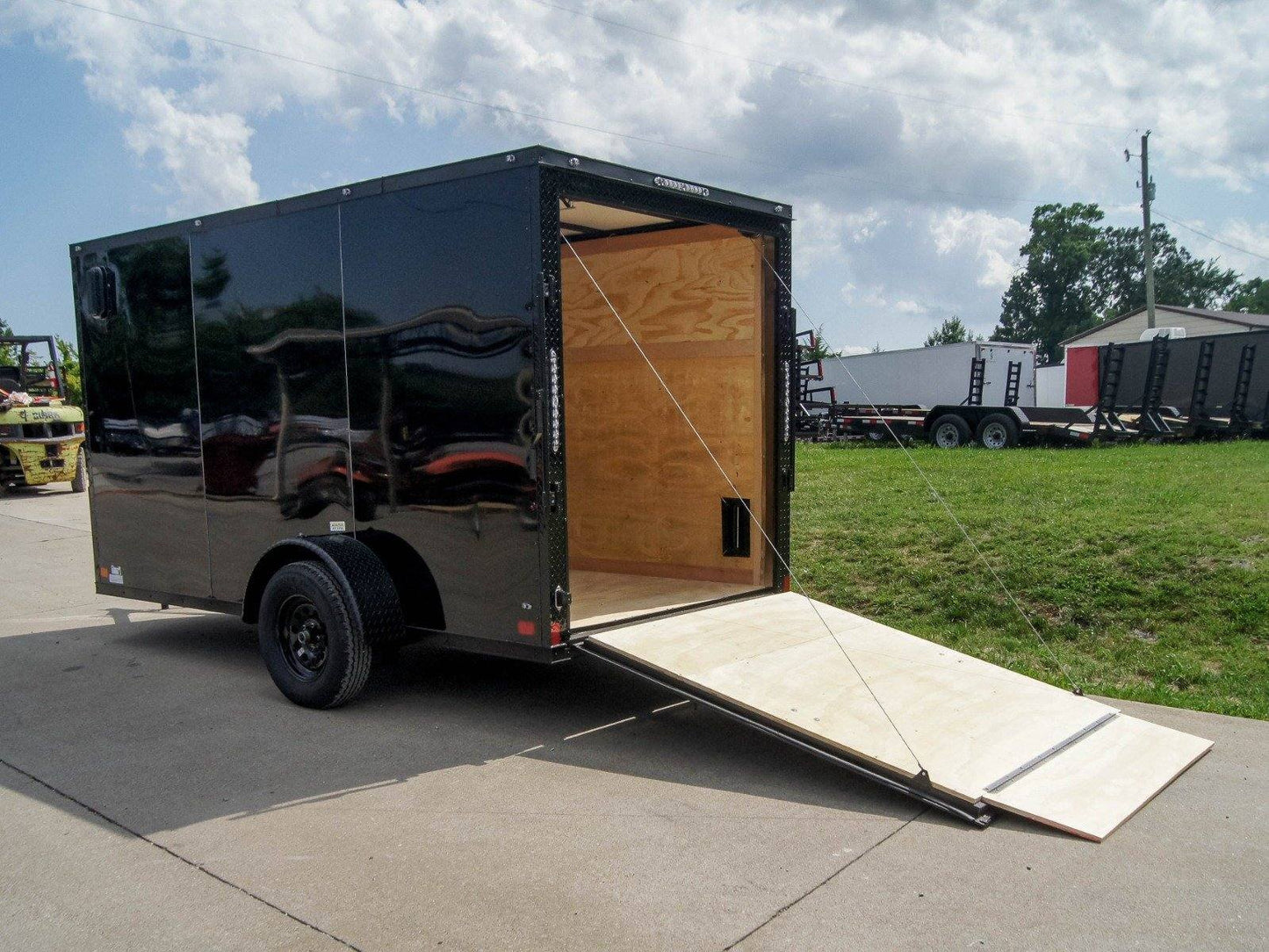 6x12 Enclosed Trailer Black V-Nose Blackout Package 3,500lb Axle Storage image 14