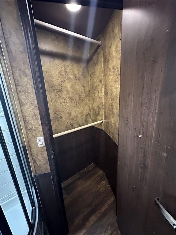 2014 Lakota Bighorn 8416, Generator, Couch, Dinette 17’ Shortwall, 4 Horse Trailer, 12′ Slide. image 16