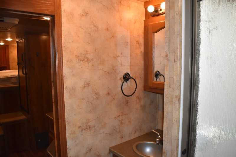 2013 Lakota Charger 8411LQ 4 Horse Trailer with 13′ Short Wall image 20