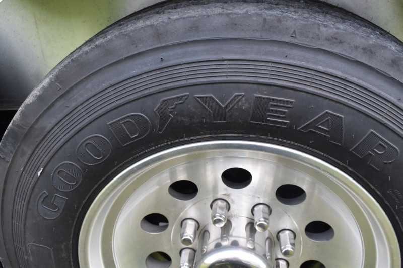 2013 Lakota Charger 8411LQ 4 Horse Trailer with 13′ Short Wall image 31