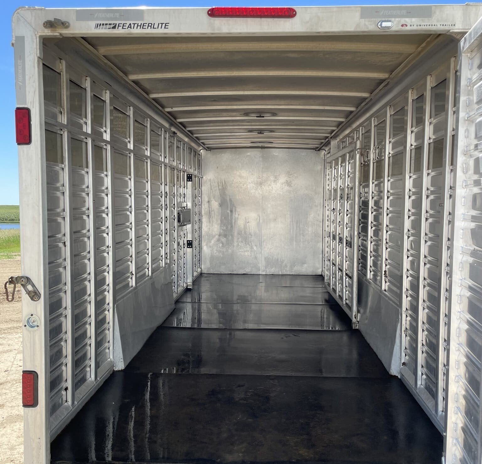 Used 2010 Featherlite 24FT Stock Combo – 2 Compartments image 11