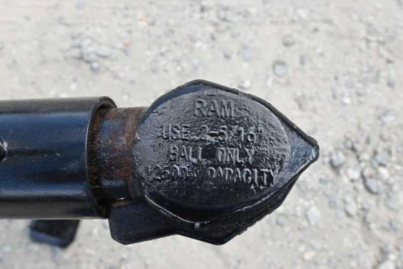 2018 Lakota 84HBPSL 4 Horse Trailer with 2′ Short Wall image 8