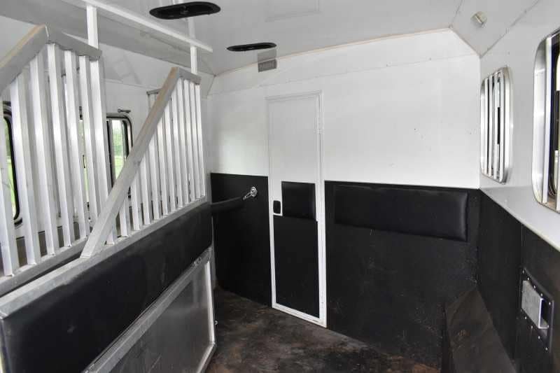 2015 Bison Ranger 3LQ Horse Trailer with 10′ Short Wall image 25
