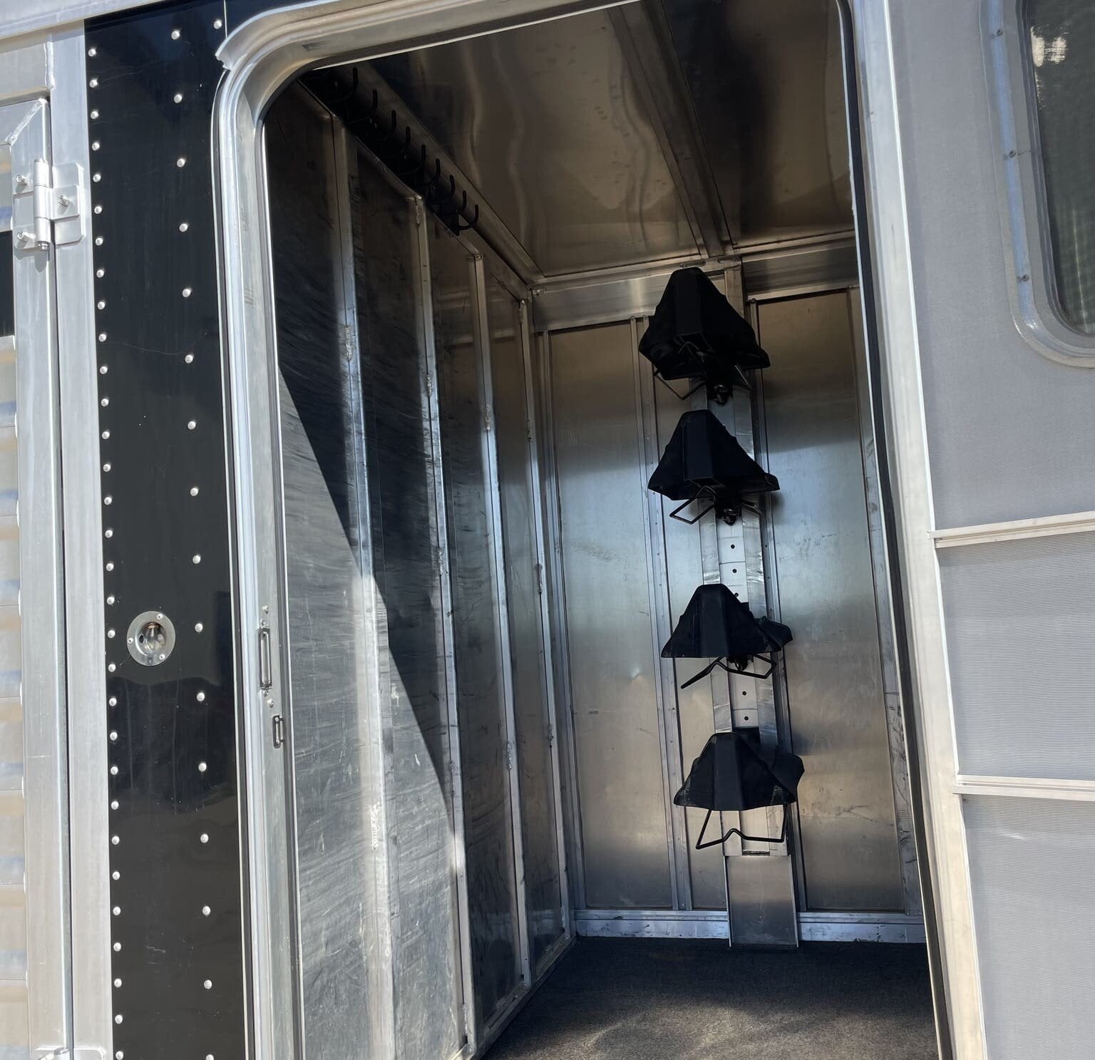 2013 Featherlite 30FT Stock Combo – 3 Compartments image 5