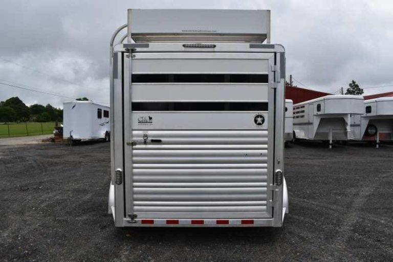 2012 CM 3HBP 3 Horse Trailer image 11