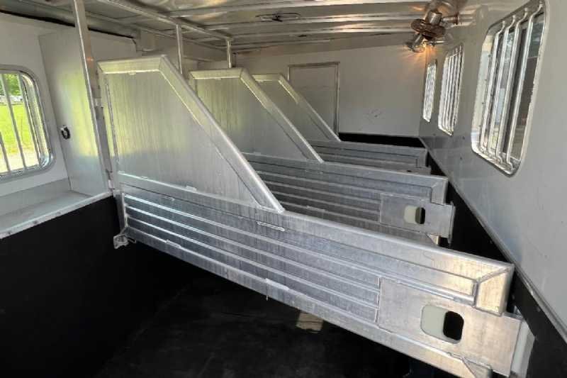 2006 Featherlite 8412LQ 4 Horse Trailer with 12′ Short Wall image 7