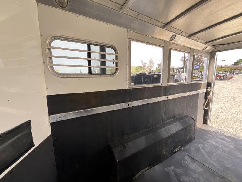 2008 4-Star Trailer 4 horse 12ft Outlaw LQ image 32