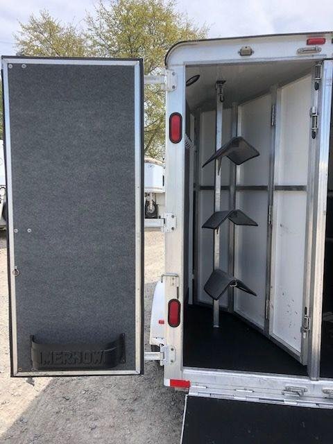 2010 Merhow 3 Horse Slant Load Bumper Pull image 1