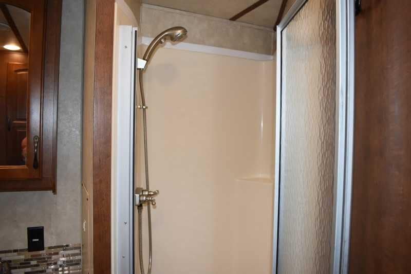 2015 Bison Ranger 3LQ Horse Trailer with 10′ Short Wall image 20