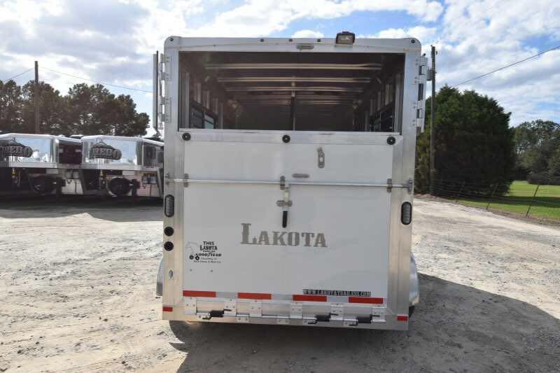 2018 Lakota 2HBPST 2 Horse Trailer image 9