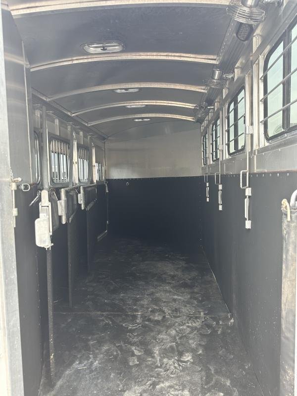 2004 Cherokee Trailers 4H GN Horse Trailer image 10