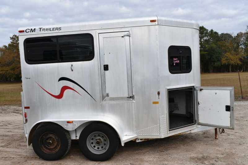 2001 CM Odyssey 2 Horse Trailer image 18