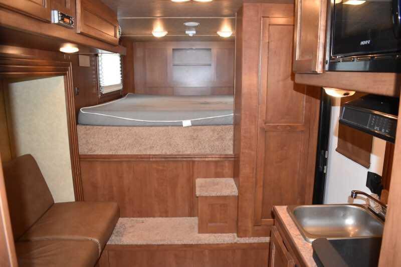 2014 Shadow 7208GLQ 2 Horse Trailer with 8′ Short Wall image 9