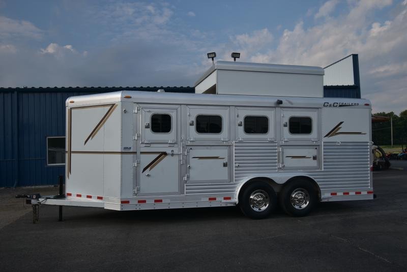 2008 C and C Trailers 4 Horse Bumper Horse Trailer image 3