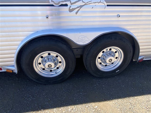 2000 Sooner 4 Horse Bumper Pull SUPER CLEAN image 5