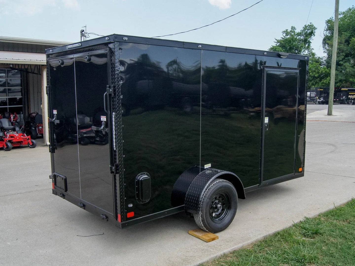 6x12 Enclosed Trailer Black V-Nose Blackout Package 3,500lb Axle Storage image 3