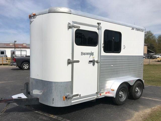 2010 Merhow 2 Horse Slant image 0