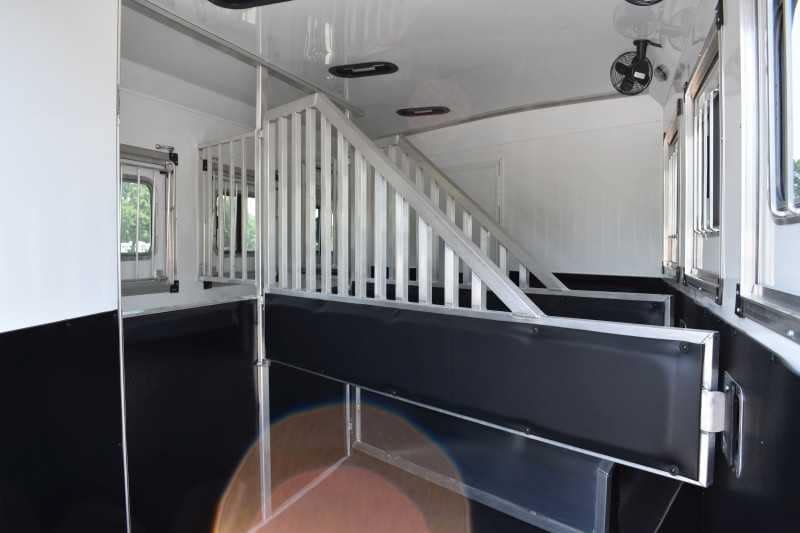 2020 Bison Laredo 3 Horse Trailer with 11′ Short Wall image 28