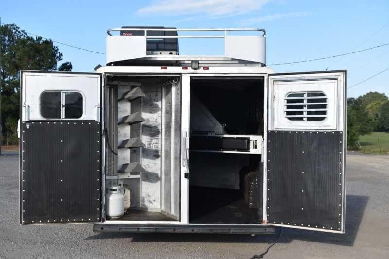 2006 Platinum 8410LQ 4 Horse Trailer with 9′ Short Wall image 19