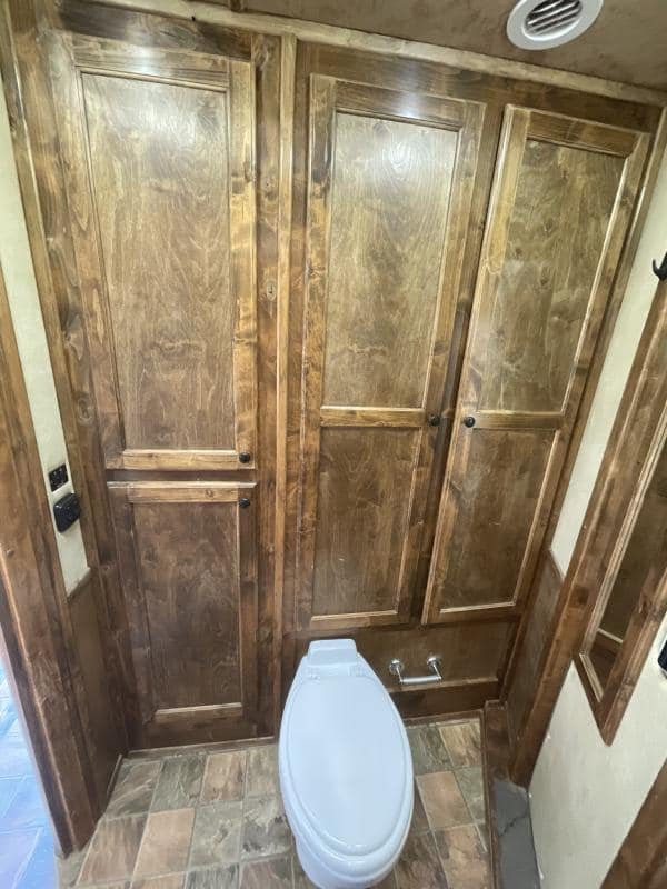 2008 4-Star Trailer 4 horse 12ft Outlaw LQ image 55