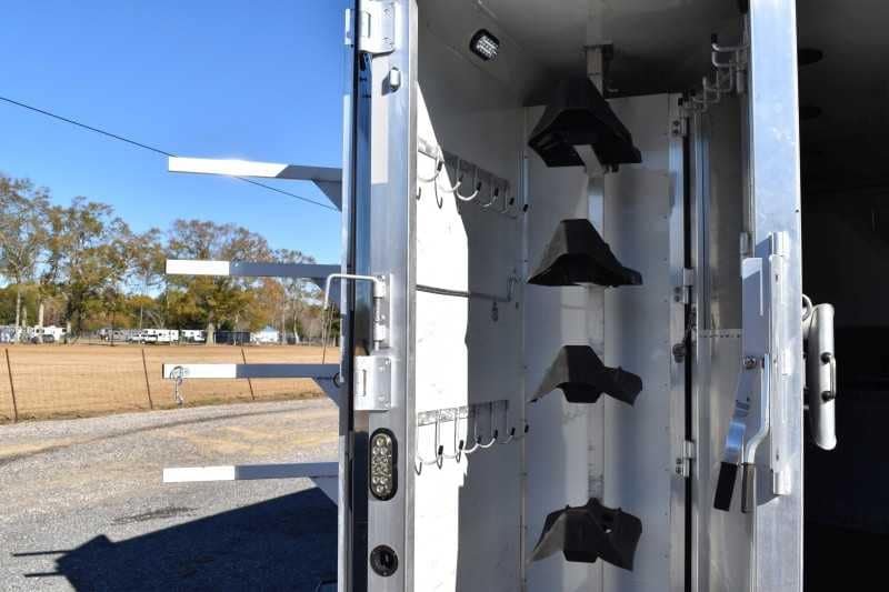 2015 Lakota 8411GLQ 4 Horse Trailer with 11′ Short Wall image 21