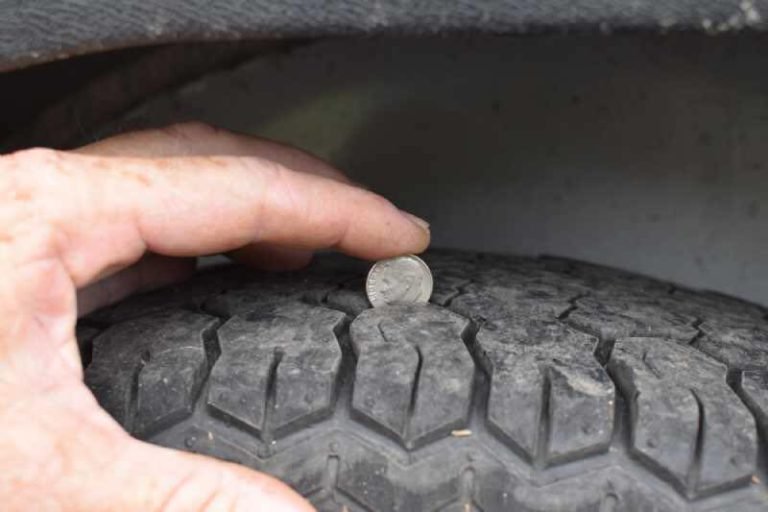 2018 Adam 7304GN 3 Horse Trailer image 3