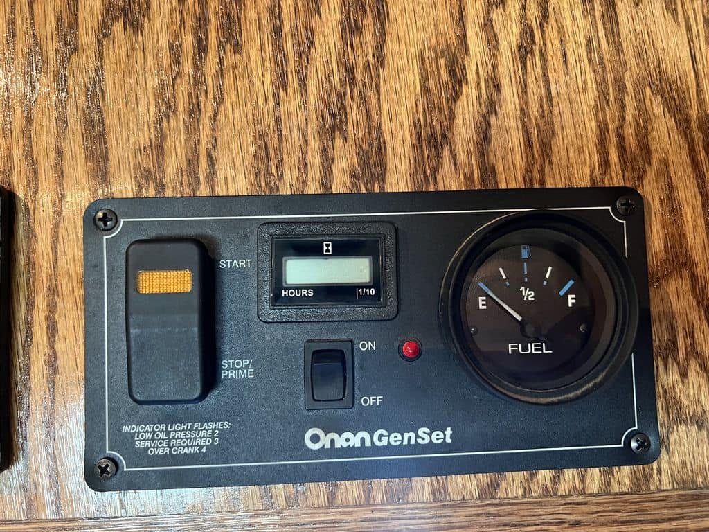 2009 Platinum Coach 3 H 16′ SW w/Outlaw Conversion image 44