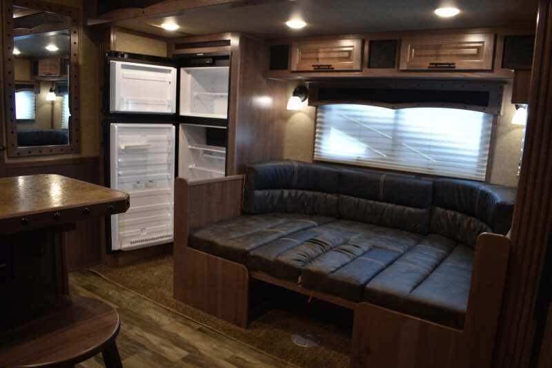 2021 Lakota BigHorn 8519TBB 5 Horse Trailer with 19′ Short Wall image 36