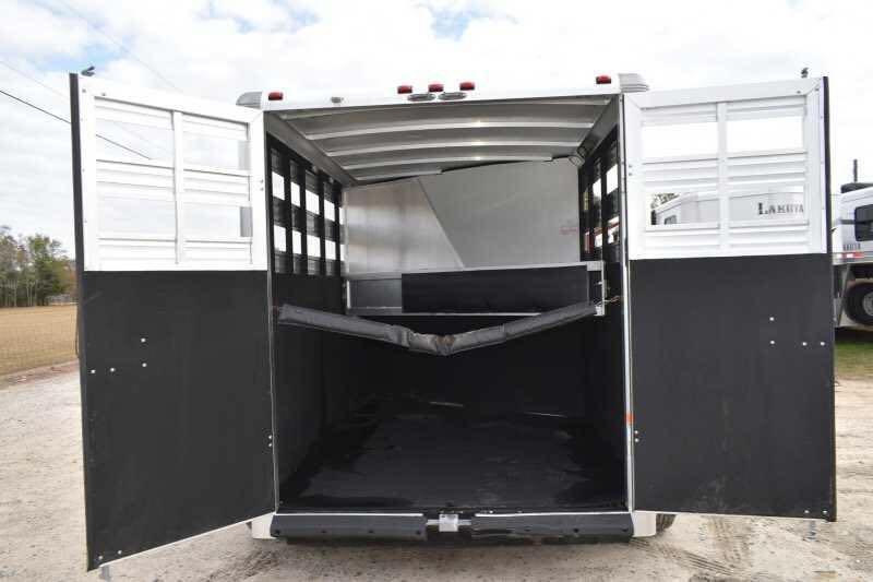 2005 Sundowner Sunlite 2 Horse Trailer image 9
