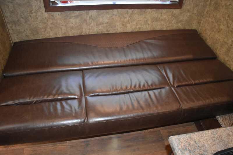 2017 Exiss Escape 7308LQ 3 Horse Trailer with 8′ Short Wall image 12