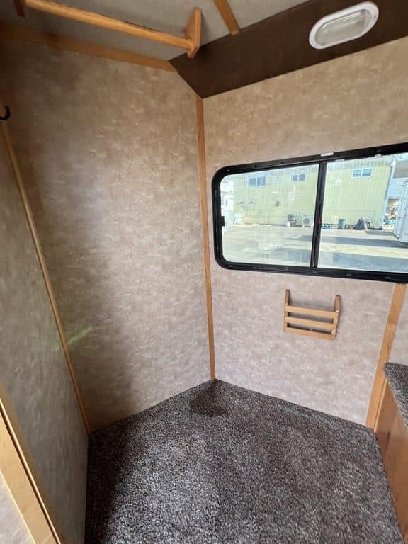 2020 Trails West Sierra Gooseneck 4 Horse image 9