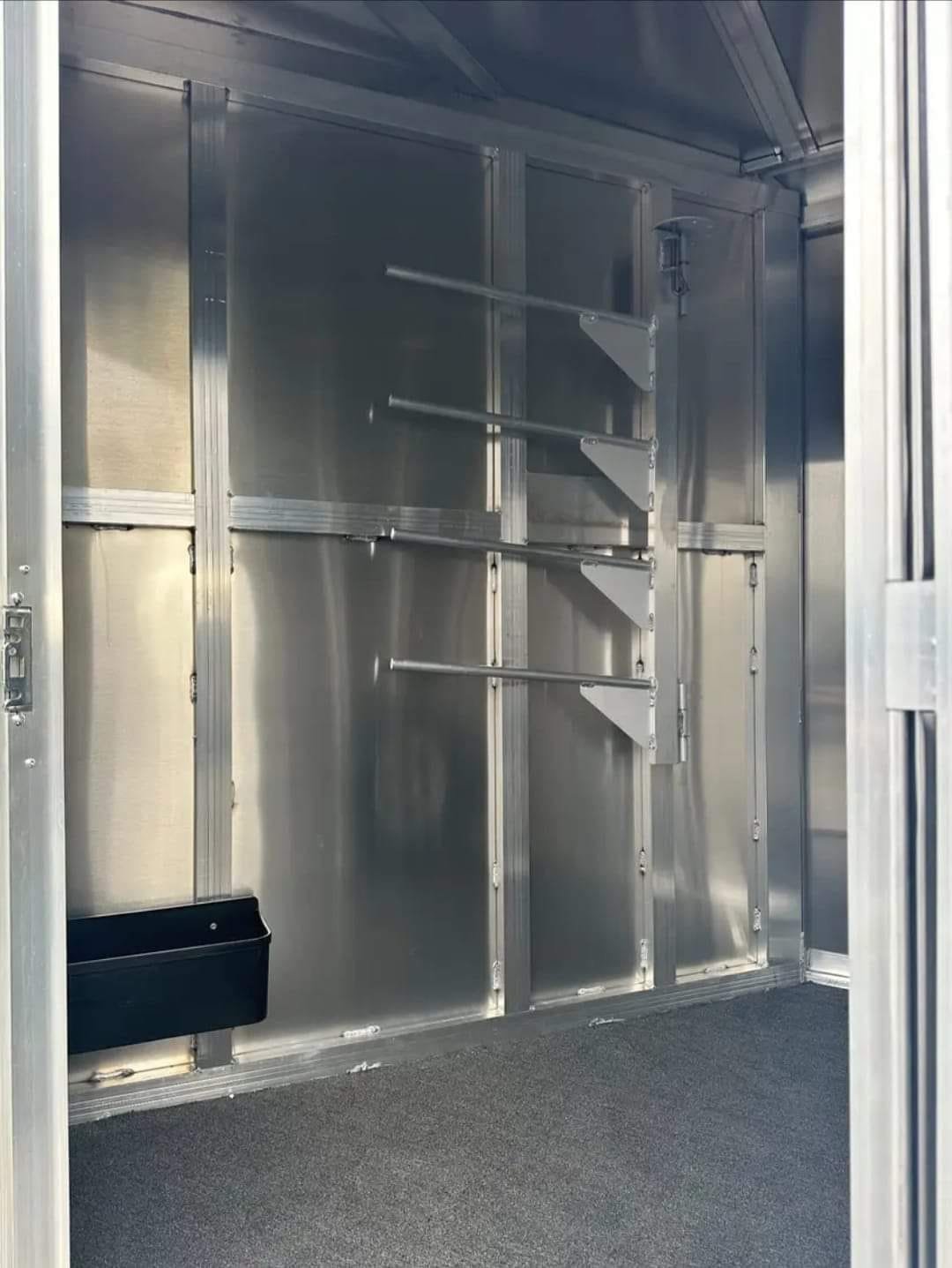 2012 Featherlite 9400 2 Horse Trailer image 6