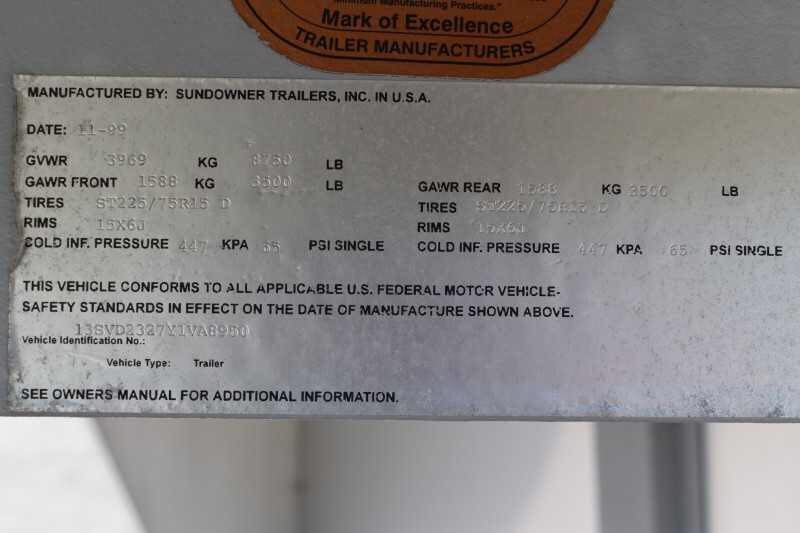 2000 Sundowner 7204GNST 2 Horse Trailer image 1