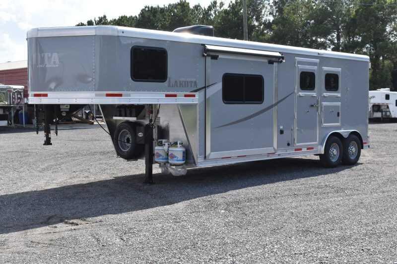 2020 Lakota Colt 8209SO 2 Horse Trailer with 9′ Short Wall image 9
