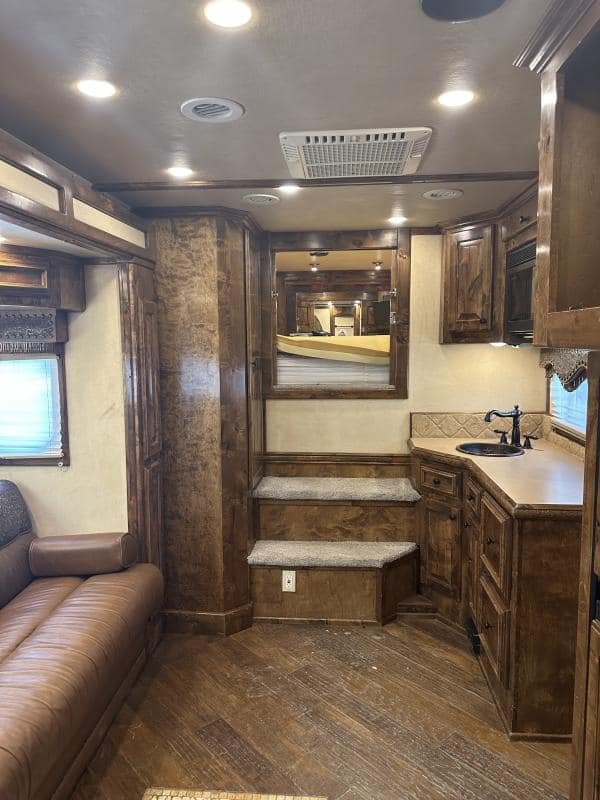 2007 4 Star 4 Horse 14′ Outlaw LQ Slide Out image 22