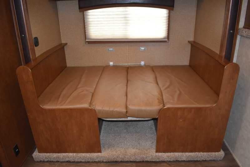 2015 Bison Ranger 3LQ Horse Trailer with 10′ Short Wall image 12