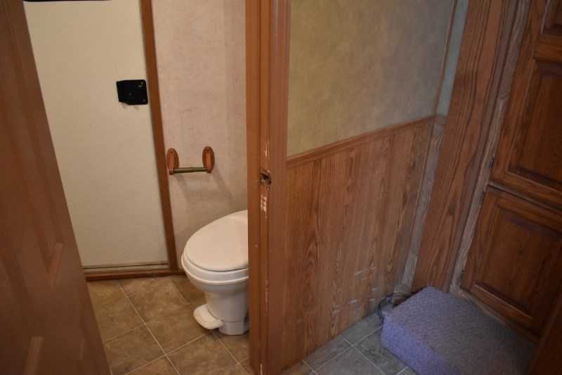 2007 American Spirit 8410GLQ 4 Horse Trailer with 10′ Short Wall image 21