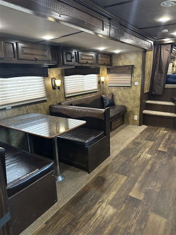 2014 Lakota Bighorn 8416, Generator, Couch, Dinette 17’ Shortwall, 4 Horse Trailer, 12′ Slide. image 17