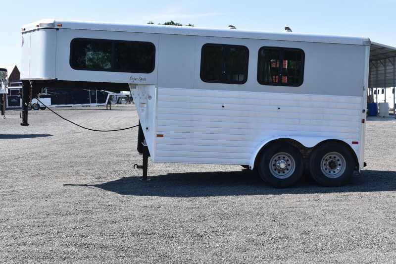 2014 Sundowner 2 Horse Gooseneck Trailer image 9