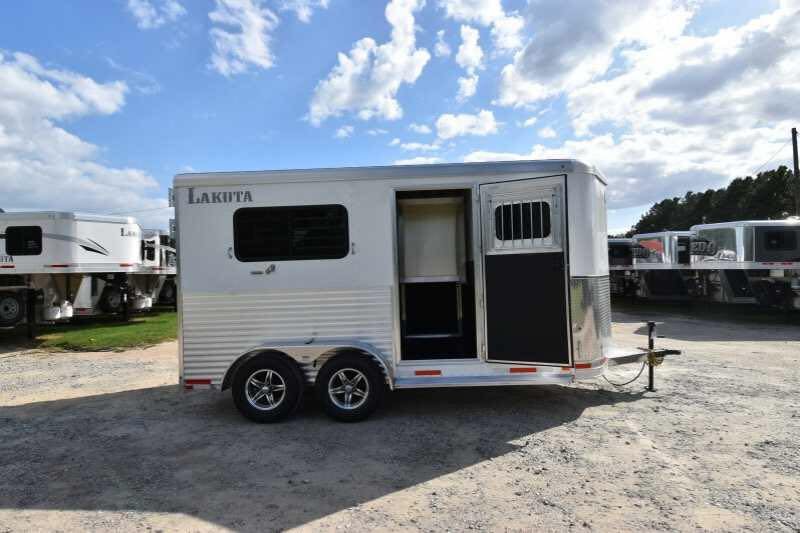 2018 Lakota 2HBPST 2 Horse Trailer image 13