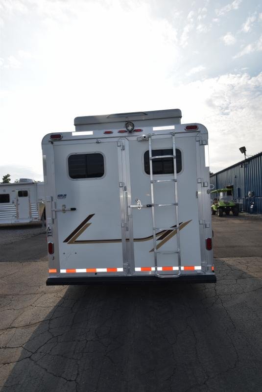 2008 C and C Trailers 4 Horse Bumper Horse Trailer image 13